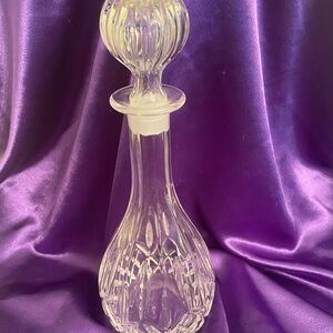 Vintage Elegant Crystal Decanter with Stopper